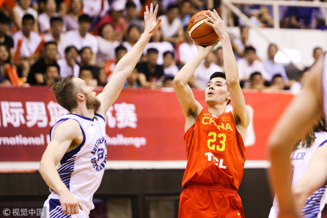 中国男篮红队20分大胜澳洲联队 热身赛1胜2负