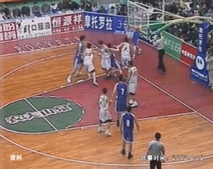 总决赛21投全中狂轰49分!22岁的姚明视cba如游戏