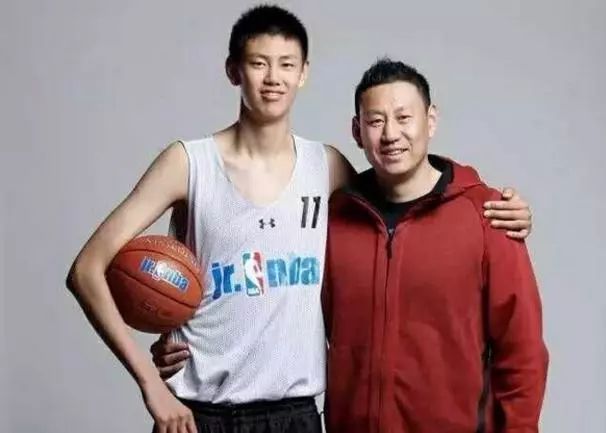 李楠之子入选国青队 “星二代”们能成为男篮支柱吗