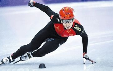 武大靖夺冠国际滑联称赞他是最短最狂野项目中的王者