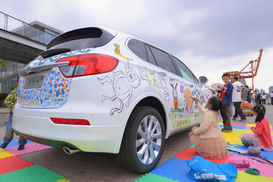 上海热线体育频道-- 五星体育广播举办亲子跑