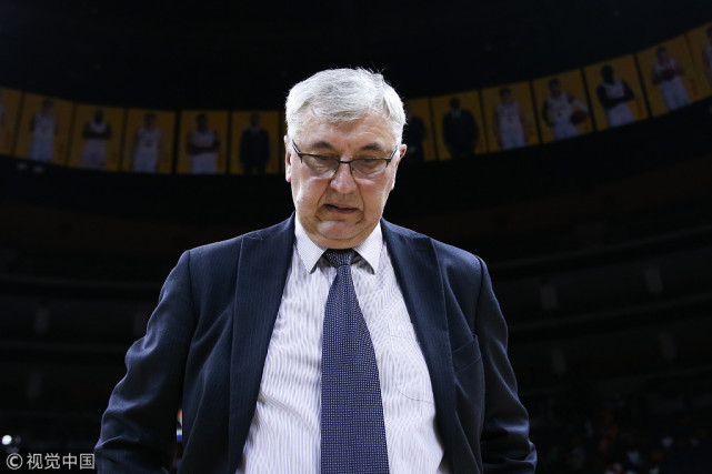 尤纳斯:篮板没抢好不可思议 最后关键失误不应该