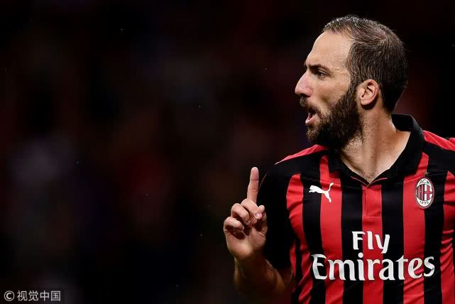 伊瓜因圣西罗首秀表现完美 送绝杀助攻成米兰真核