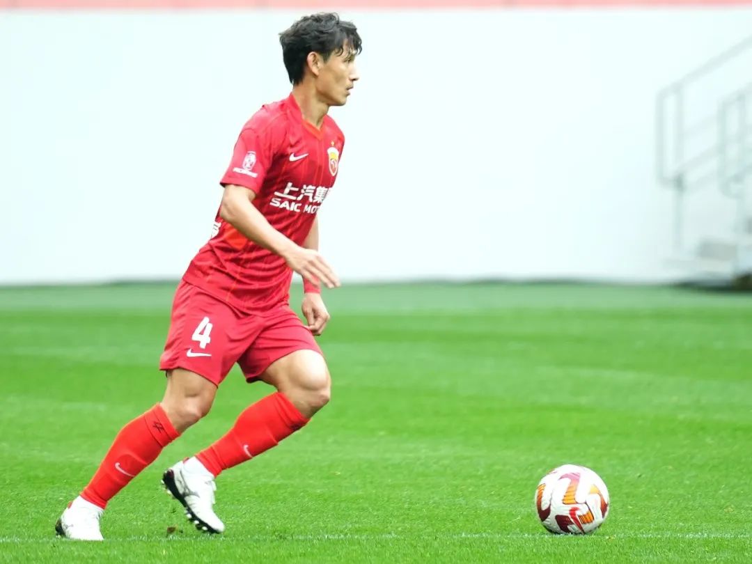 李圣龙梅开二度海港热身五球胜中超升班马组图