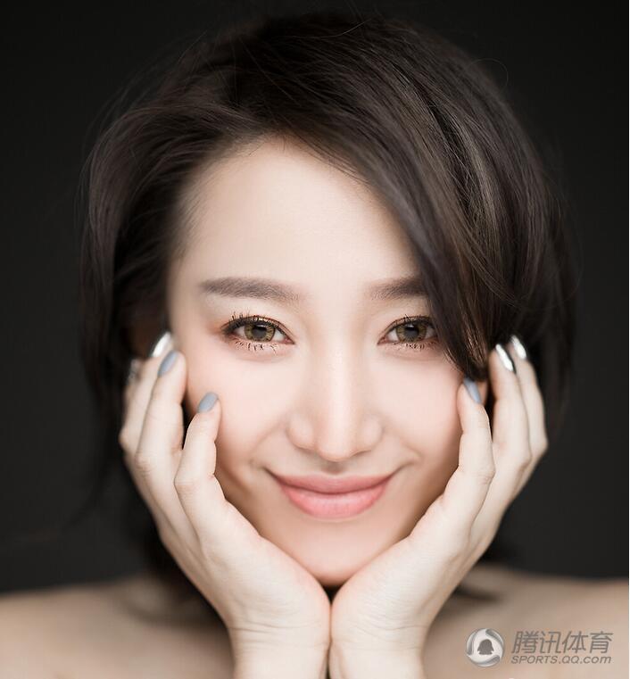 今天,贵州恒丰智诚董事长文筱婷发了一组大头照,祝