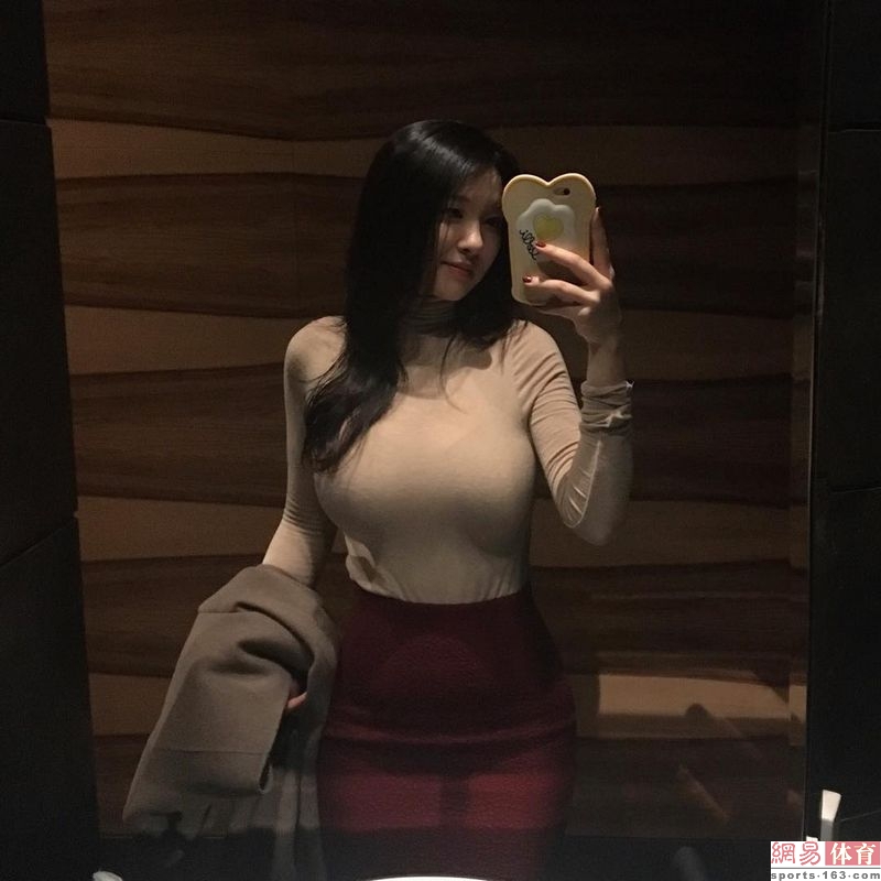 肥而不腻韩国美女瑜伽妹上围汹涌秒杀柳岩组图