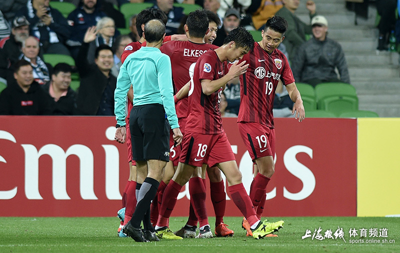 林创益破门收获上港生涯首球遭埃神夹头杀组图