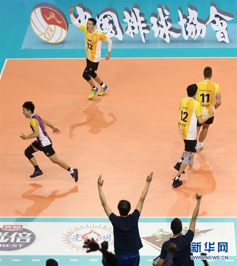 （体育）（7）排球——男排超级联赛：上海队夺冠