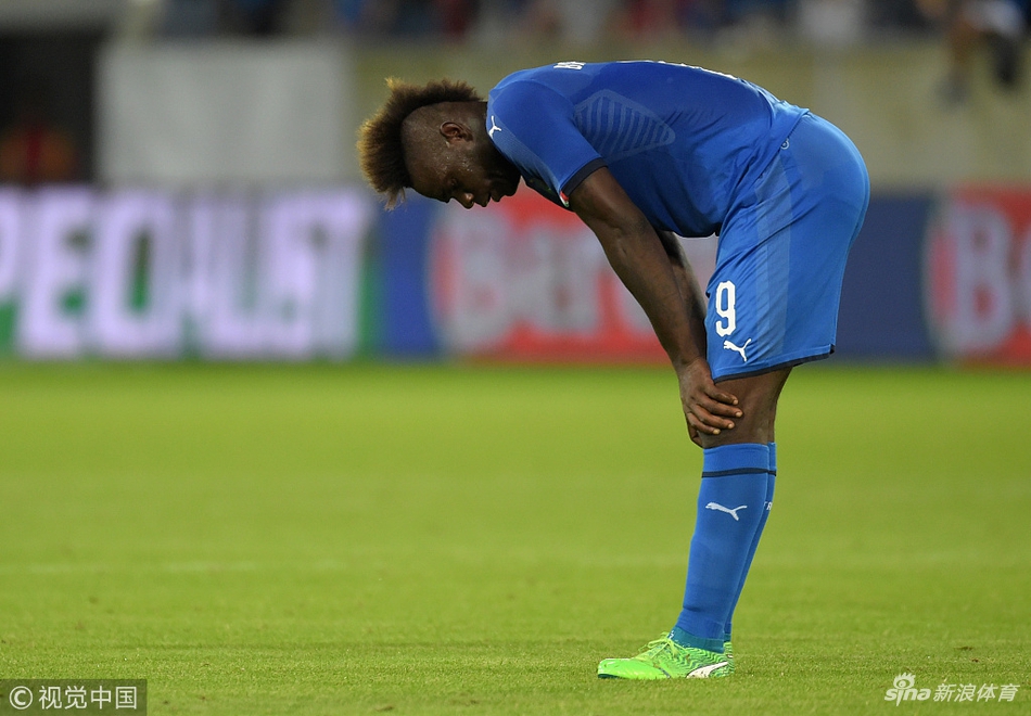 曼奇尼首秀意大利2-1沙特 巴神贝洛蒂建功(组图)