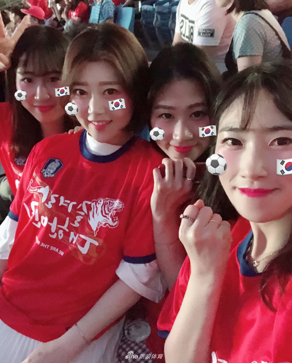 韩国本土女球迷观战世界杯颜值爆棚太养眼组图