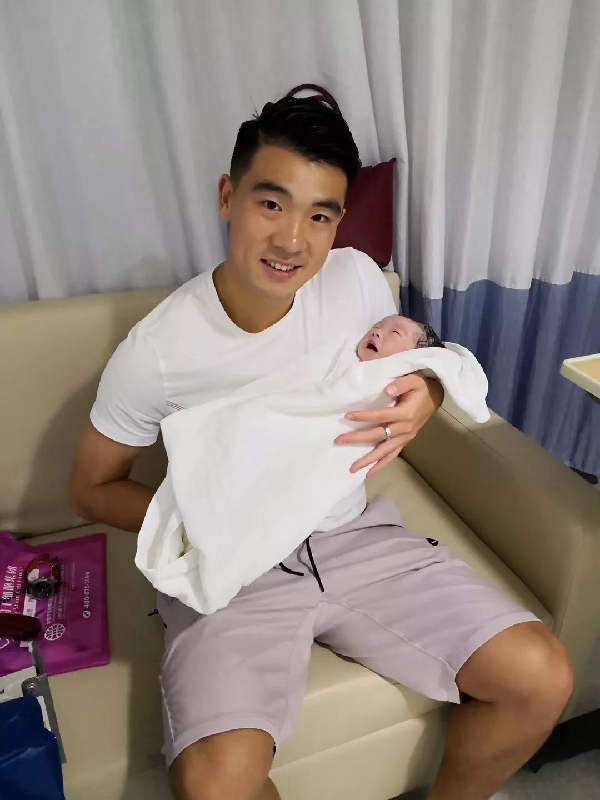 石柯公布喜讯荣升当爸爸 半年前开始购置婴儿物品