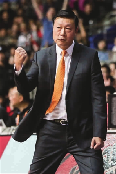 大鲨鱼用胜利为主帅庆生 李秋平:暴露年龄"掉粉"