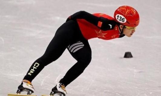屡教不改?韩短道速滑下黑手 保送中国选手进决赛