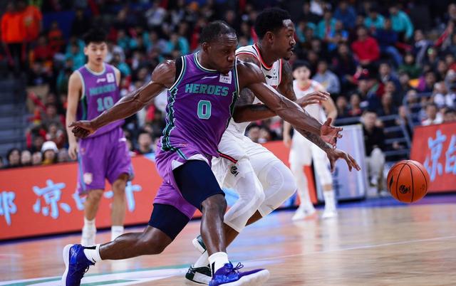 CBA下赛季或用全华班政策|CBA联赛迎来新机遇！全华班争冠关键