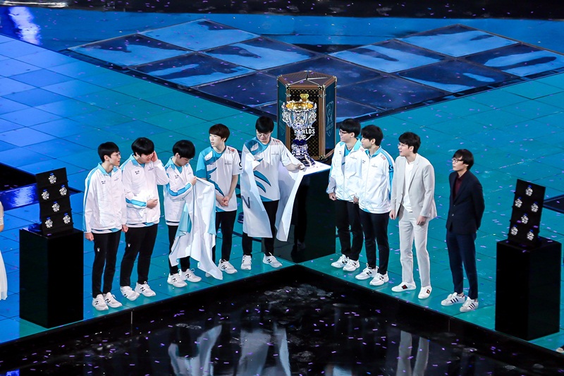 sn不敌dwg无缘主场捧杯lck时隔两年再称王组图