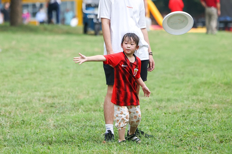 实时互动观赛新方式明星解说陪你度过每一场巅峰对决