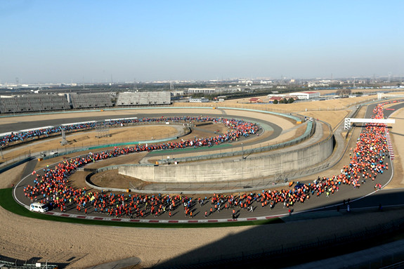 上赛场蜿蜒赛道蔚为壮观