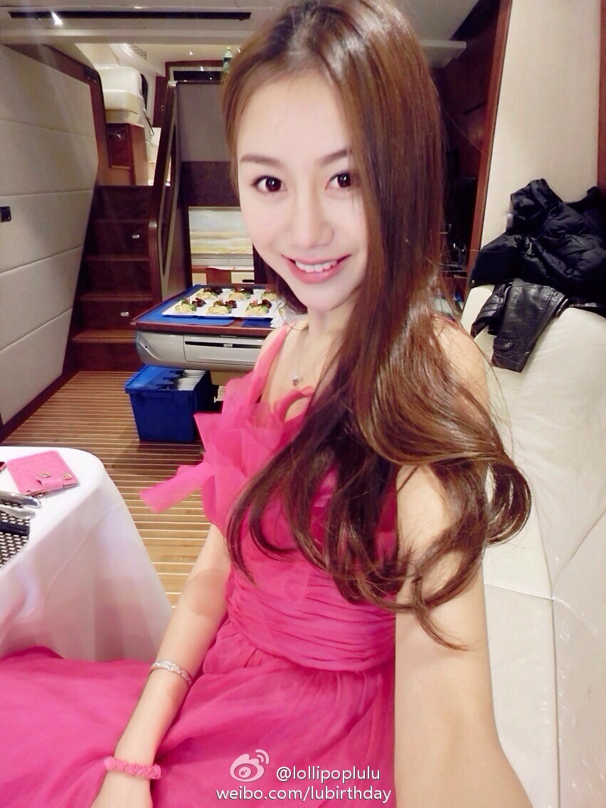 cba太太团不只美貌 陈露投篮准王7娇妻学霸(组图)