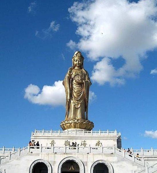 男篮休息日前往普陀山拜佛 网友:祈祷亚锦赛夺冠